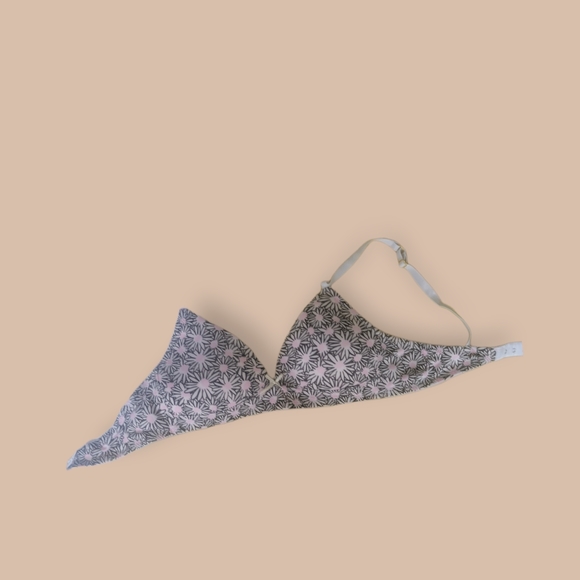 NEW BRA - Picture 3 of 5